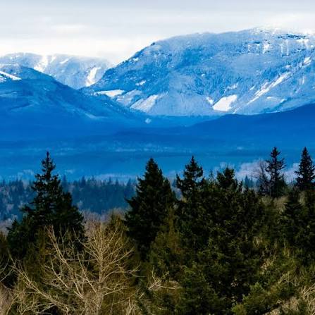 Mountain and valley views from the Issaquah Alps trails