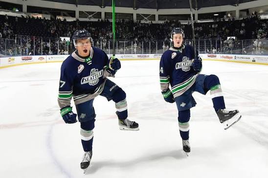 Seattle Thunderbirds hockey players on the ice in Kent
